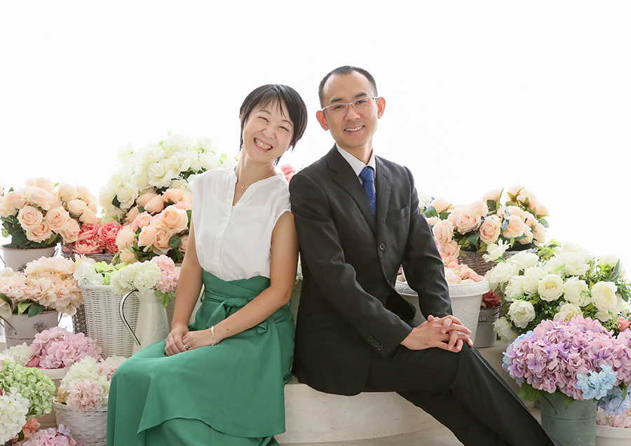 毎年結婚記念日に写真を撮っており、今回で16回目の撮影でした。｜家族記念 写真 口コミ｜らかんスタジオ